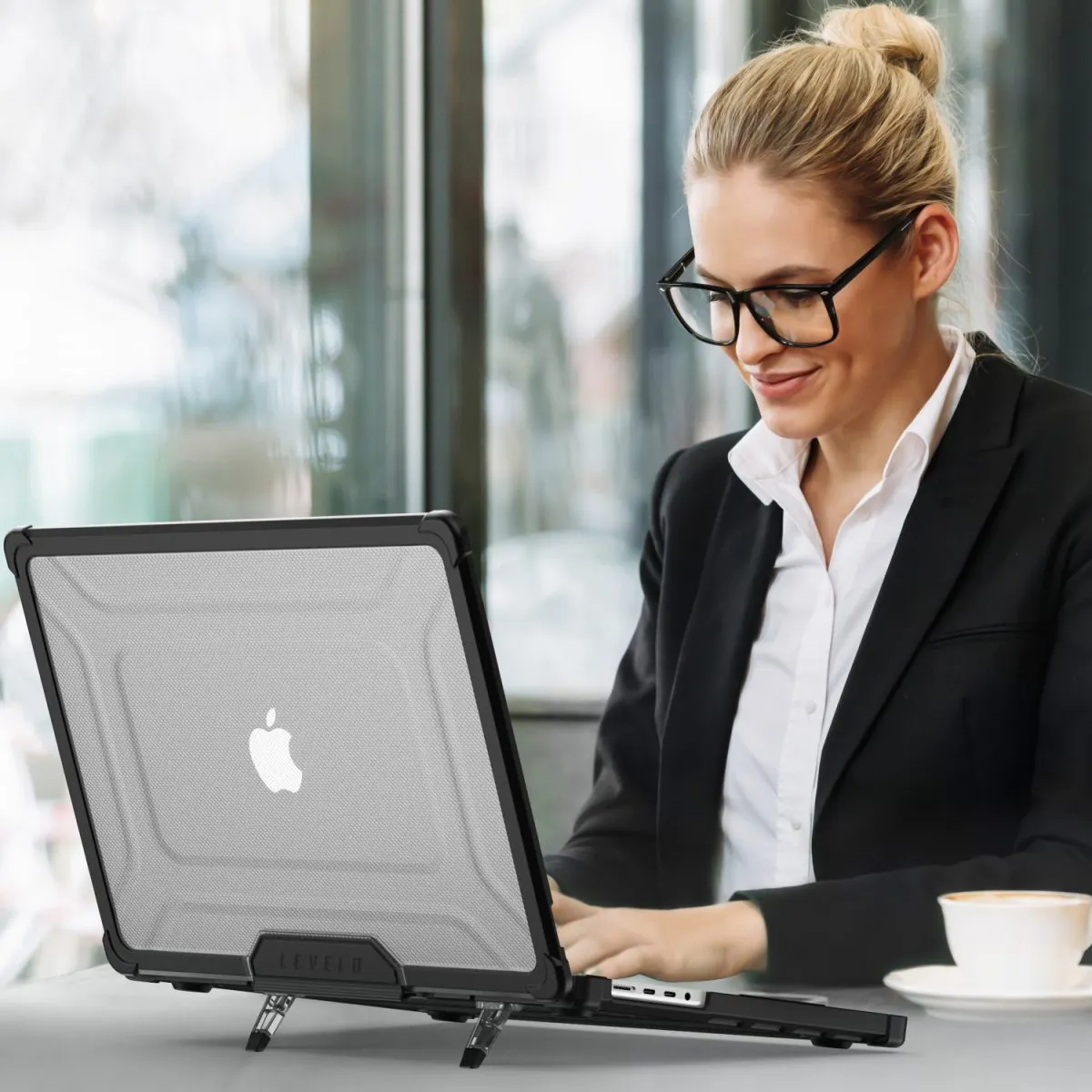 کاور محافظ مک بوک لولو برای Macbook Pro 16 مدل LVLMPP16BK - تصویر 3