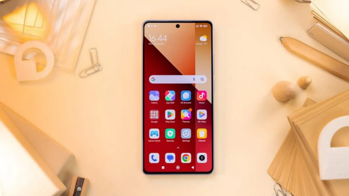 مقایسه صفحه نمایش Redmi Note 13 Pro 4G و Poco X6 