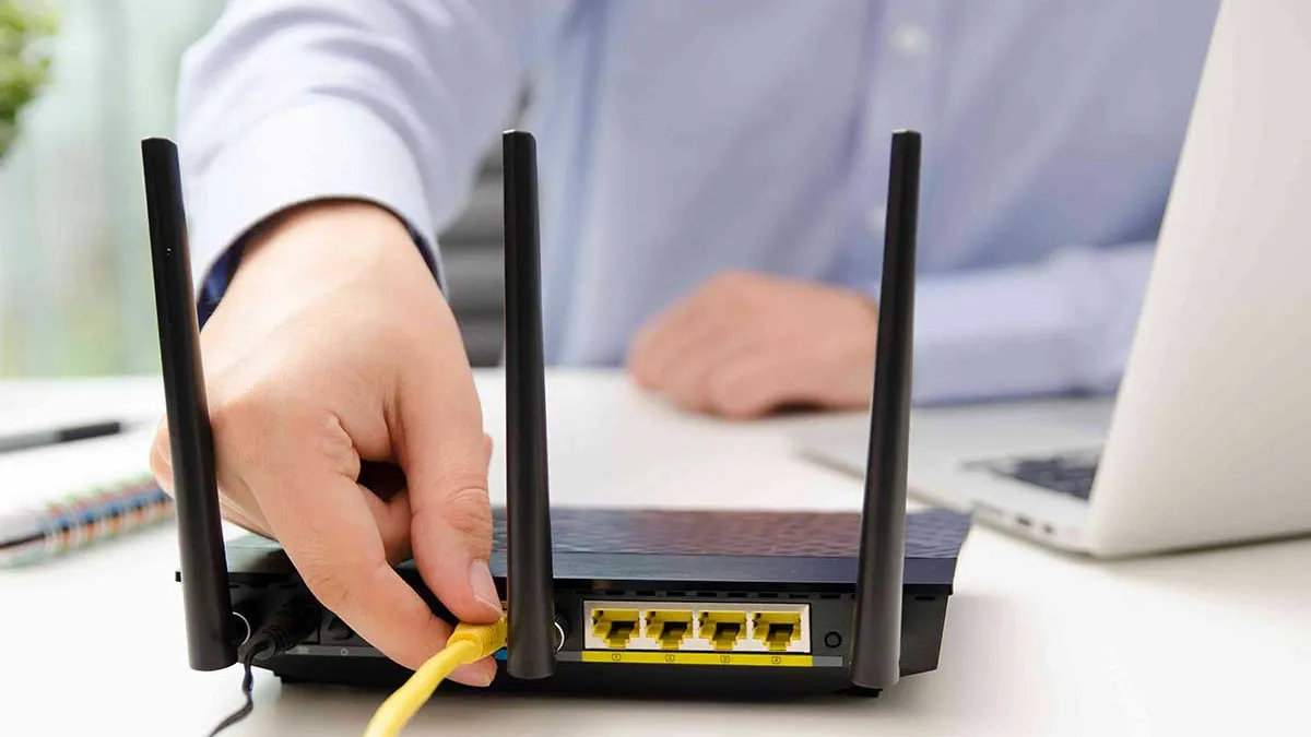 پورت‌ها (LAN, USB)