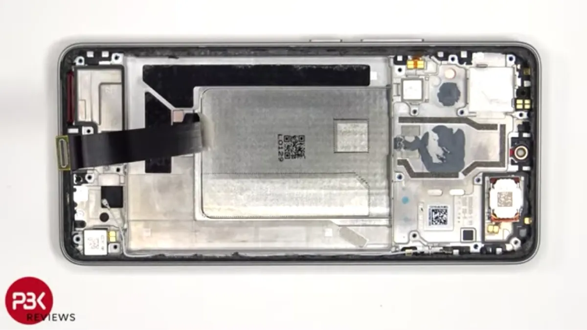 xiaomi poco f6 teardown10 بررسی کالبدشکافی و تعمیر پذیری Poco F6 شیائومی