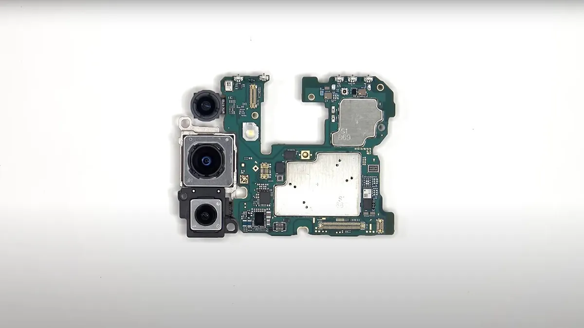 Samsung S24 FE Teardown 5 کالبدشکافی گوشی Samsung S24 FE