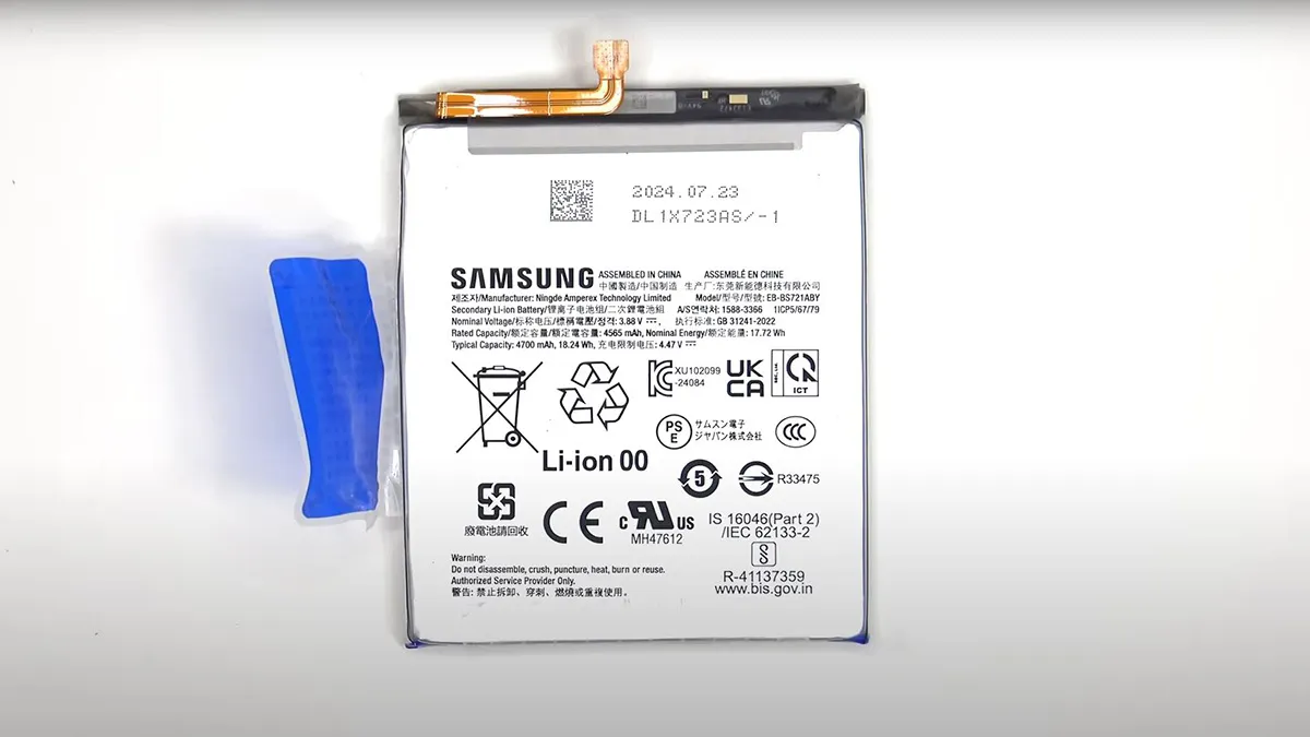 Samsung S24 FE Teardown 8 کالبدشکافی گوشی Samsung S24 FE