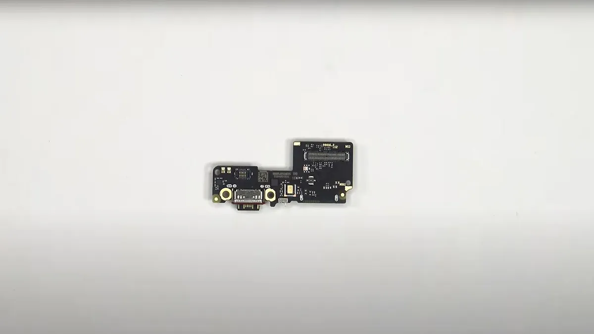 Xiaomi Poco X7 Teardown 15 کالبدشکافی گوشی Poco X7 شیائومی