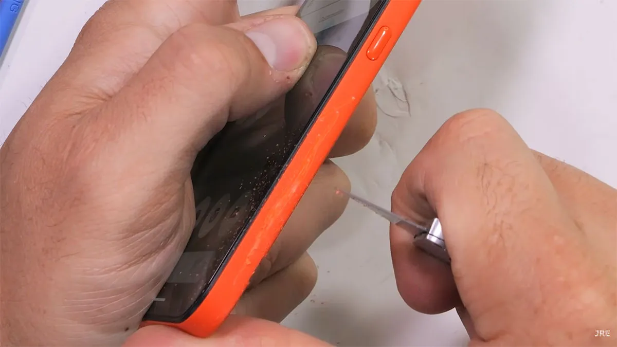 cmf nothing phone 2 pro duribility test 5 تست مقاومت و کالبدشکافی گوشی CMF Nothing Phone 2 Pro