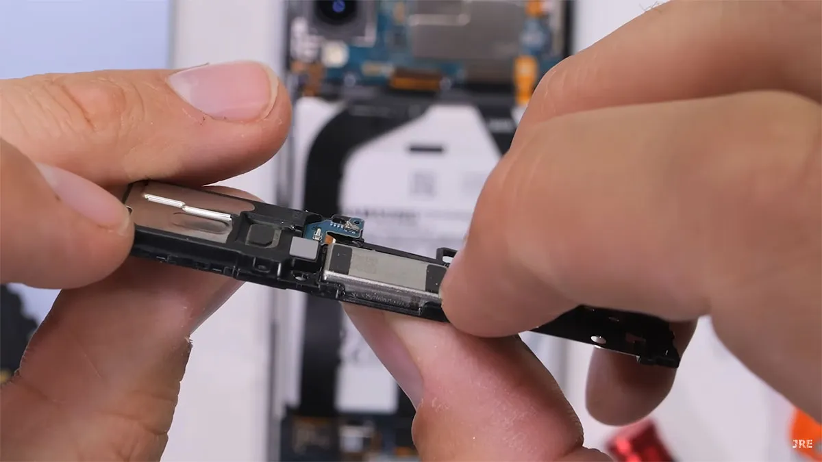 samsung s25 edge teardown 7 کالبدشکافی گوشی Samsung S25 Edge