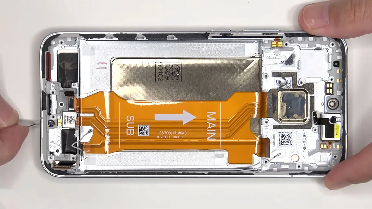 xiaomi poco f7 teardown 12 کالبدشکافی گوشی Poco F7 شیائومی