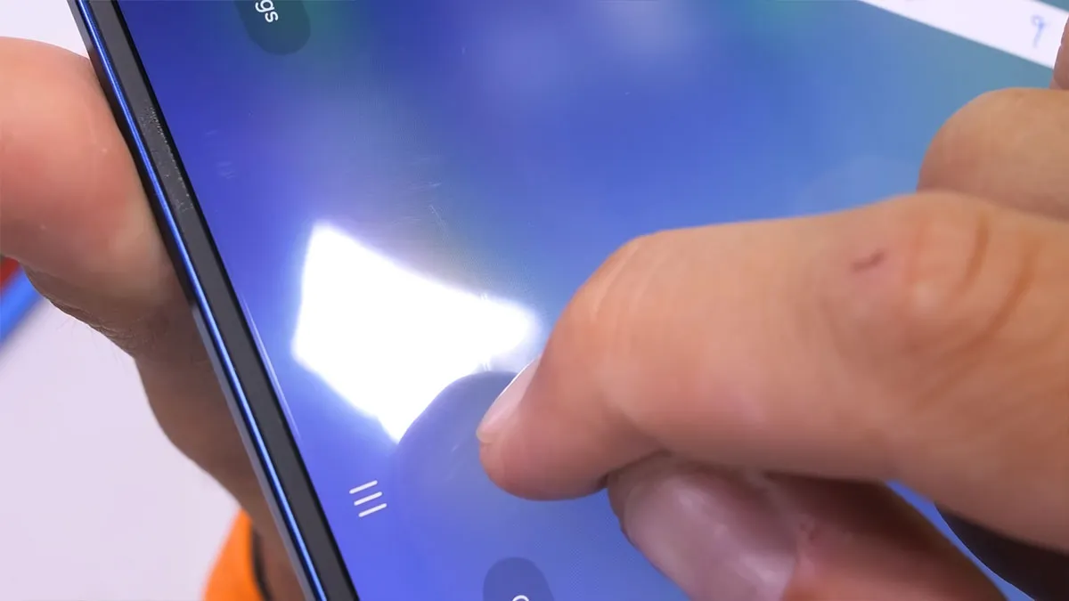 samsung galaxy z fold 7 duribility test 4 تست مقاومت گوشی Samsung Z Fold7
