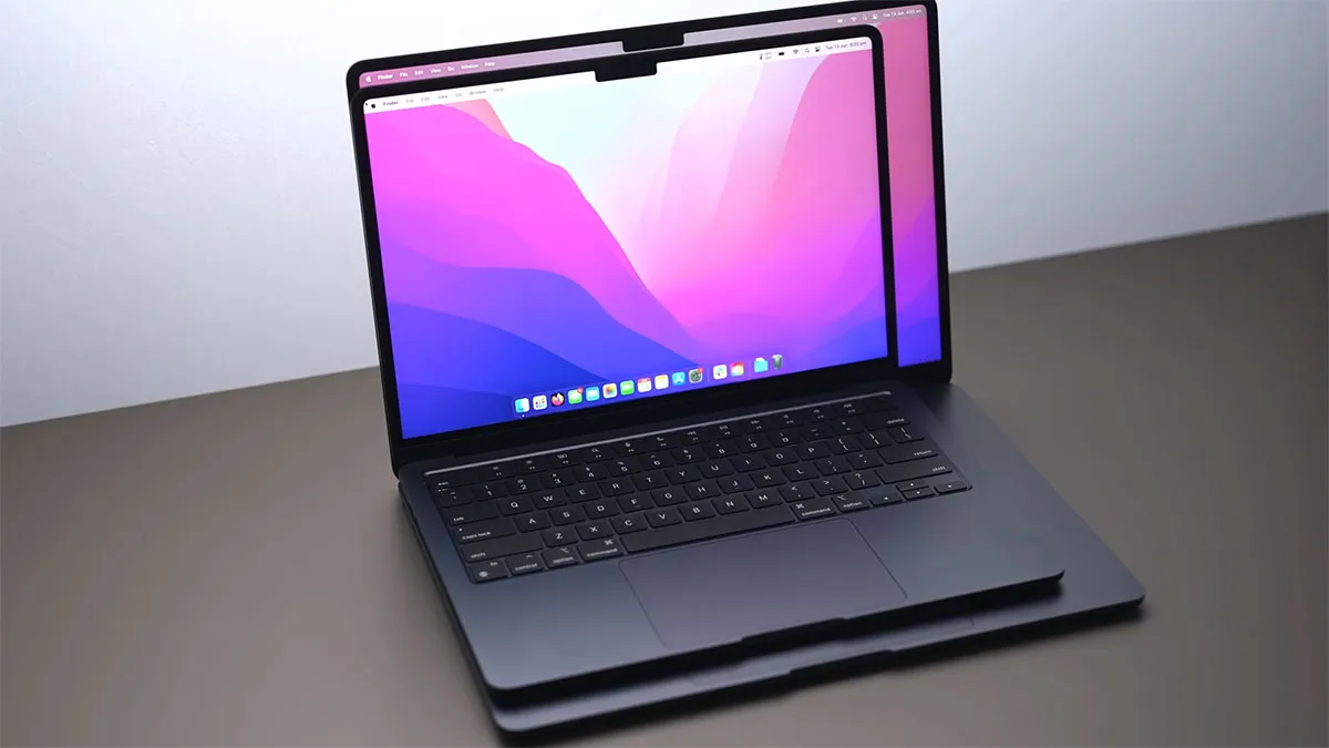 بررسی قابلیت‌های ارتباطی Macbook Air M4