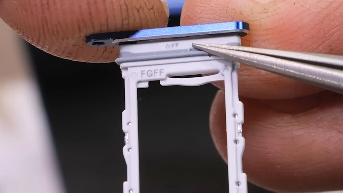 samsung galaxy z flip 7 duribility test 6 تست مقاومت گوشی Z Flip7 سامسونگ