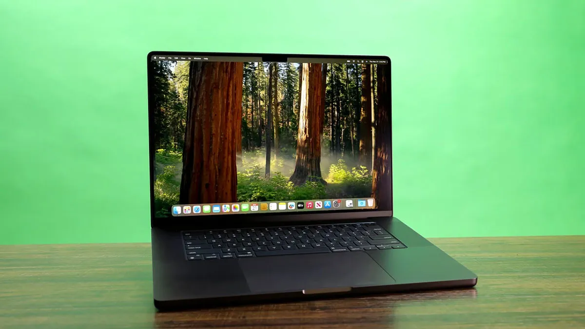 گزینه اول: مک بوک MacBook Pro 16-inch (M4 Max)