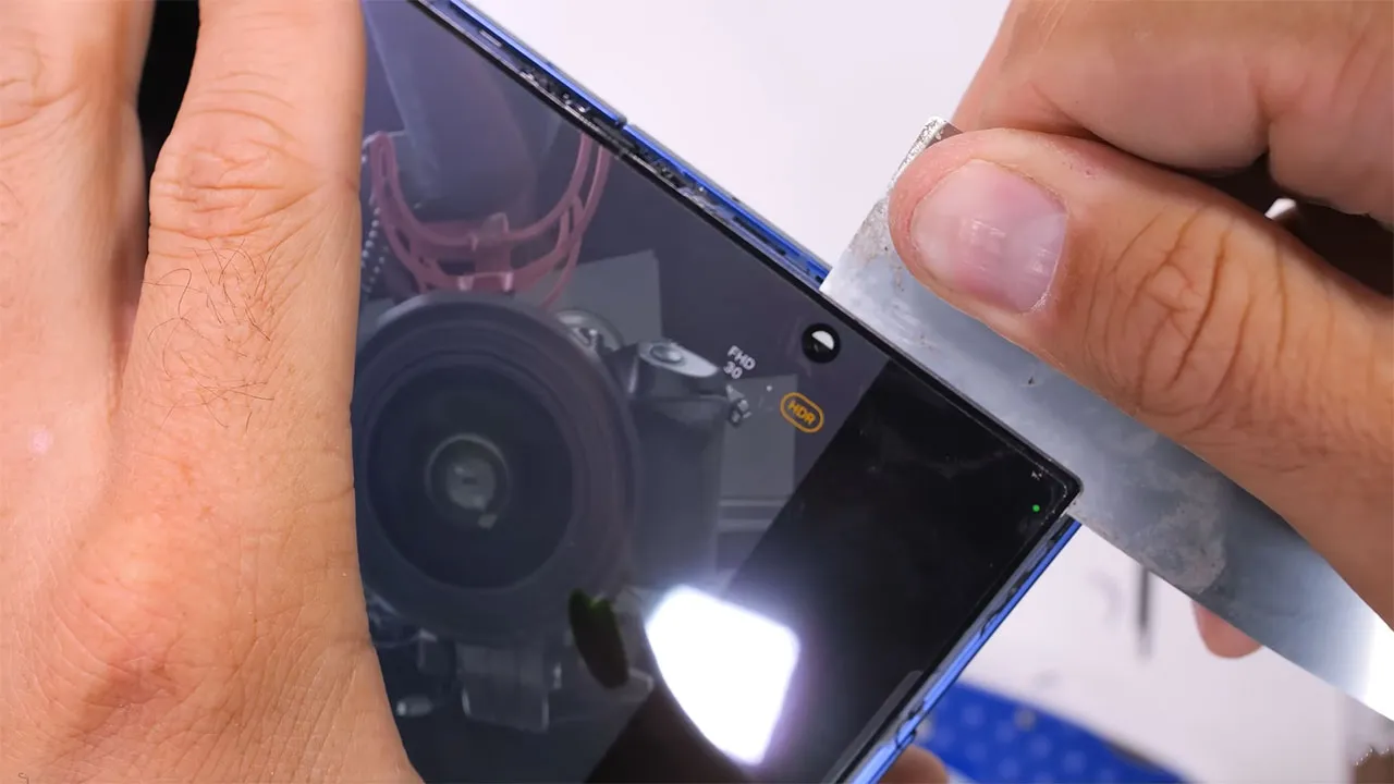 samsung z fold 7 teardown 4 کالبدشکافی گوشی Samsung Z Fold 7