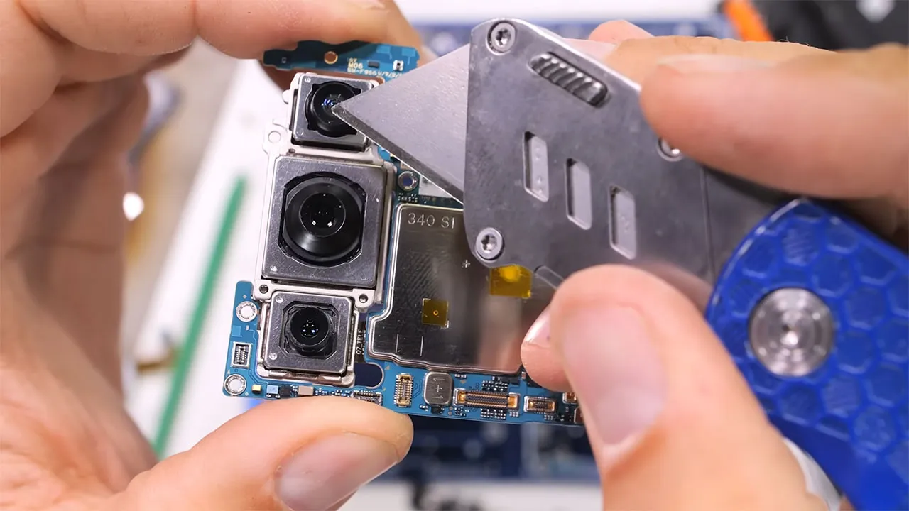 samsung z fold 7 teardown 24 کالبدشکافی گوشی Samsung Z Fold 7
