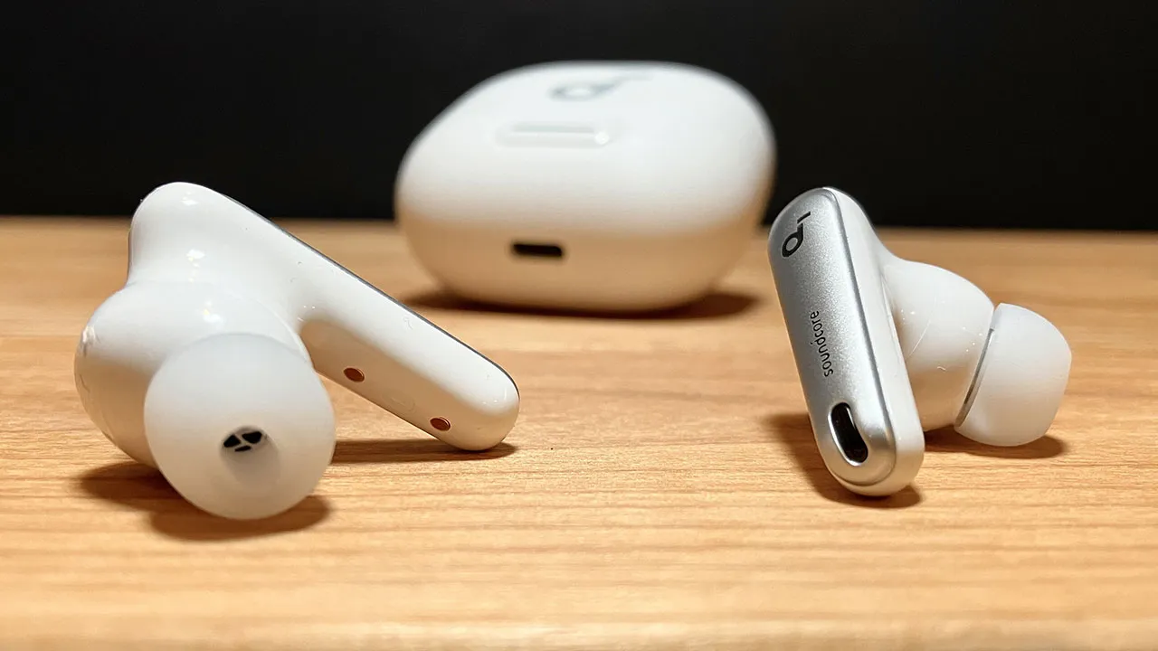 بررسی طراحی هندزفری بلوتوثی Anker Soundcore Liberty 4 NC